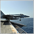 Un F/A 18 Super Hornet despegando desde el USS Enterprise